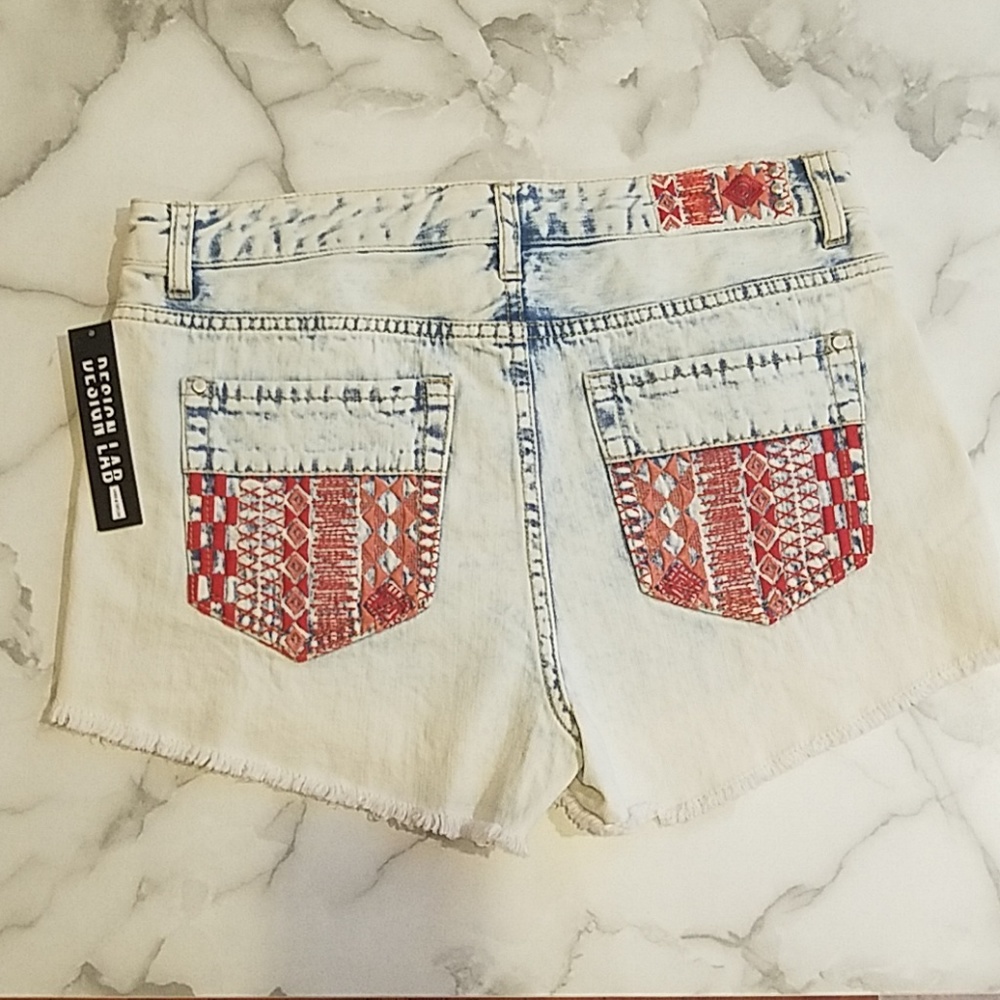 DESIGN LAB SHORTS - Picture 2 of 3